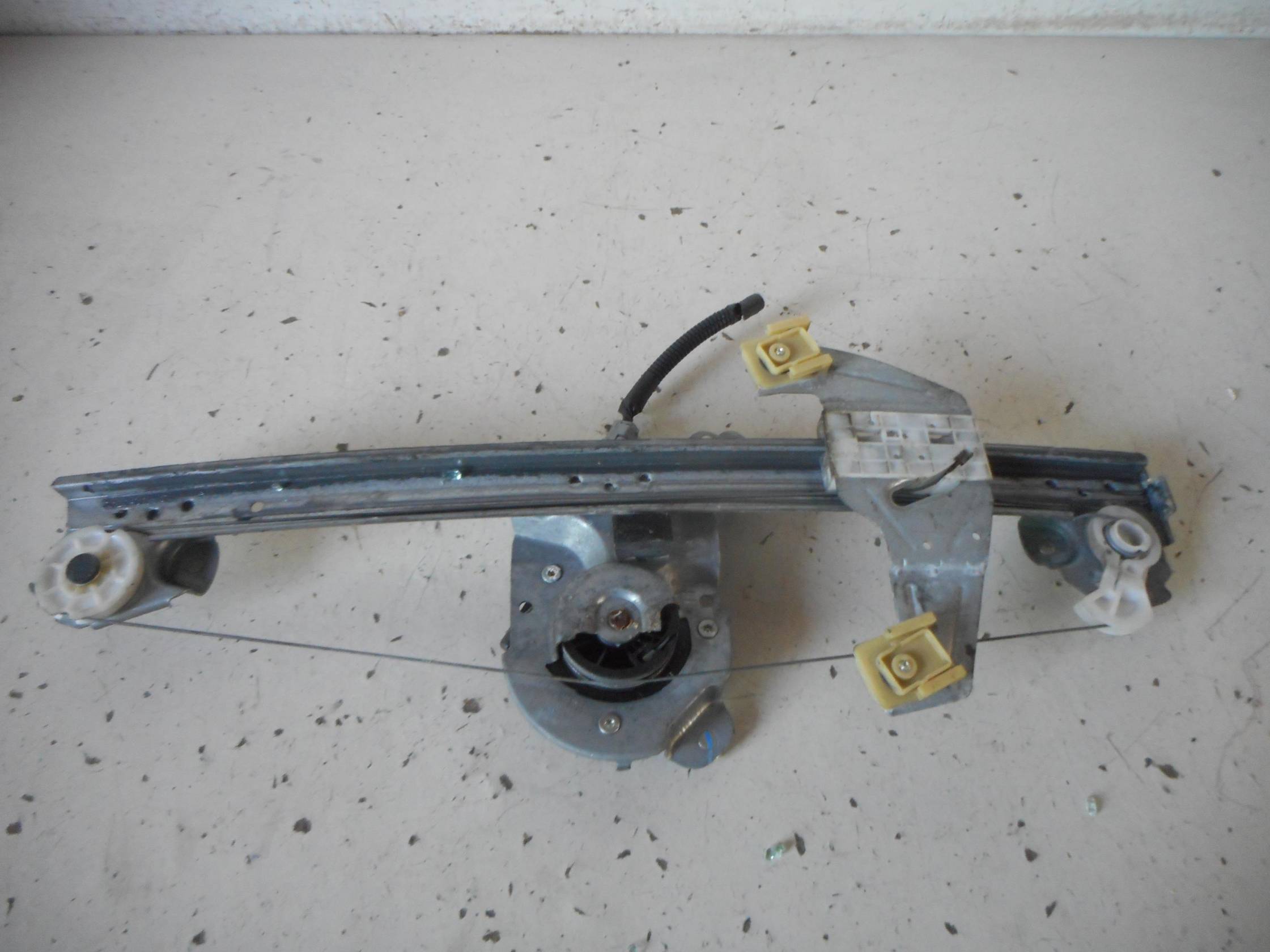 Alzacristallo elettr. porta ant. sx.